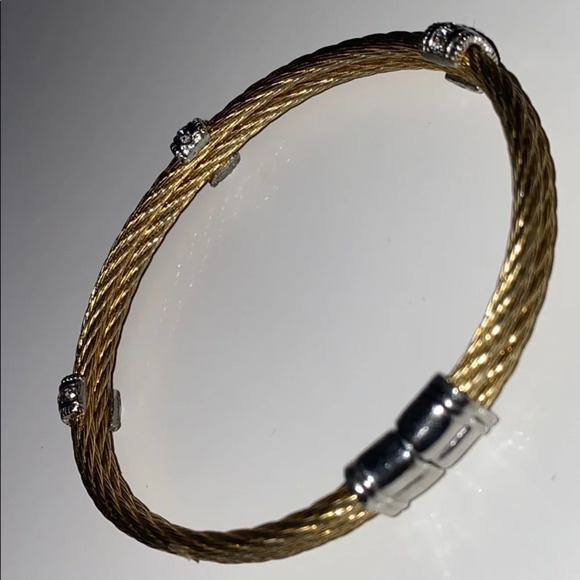 Vintage vibes Twisted gold silver tone Bracelet - Picture 6 of 8